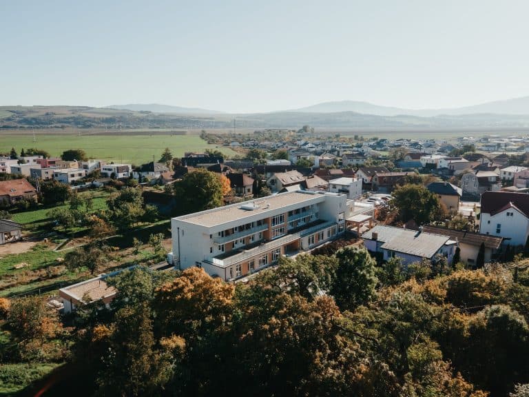 Najmodernejšia starostlivosť o seniorov v Košiciach je realitou – centrom v Krásnej len začíname