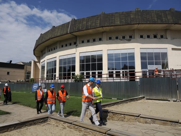 Dokončujeme rozbehnuté – najmodernejší plavecký komplex na Slovensku ide do výstavby